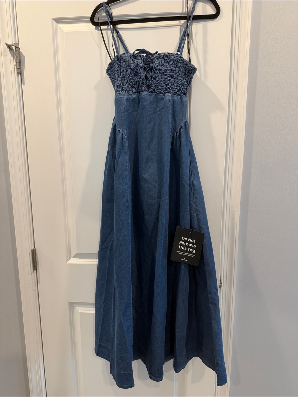 Lulus Jean dress, Size M, never worn